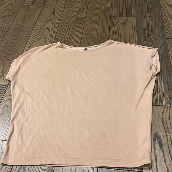 Uni qlo beige shirt sleeve - Picture 1 of 2